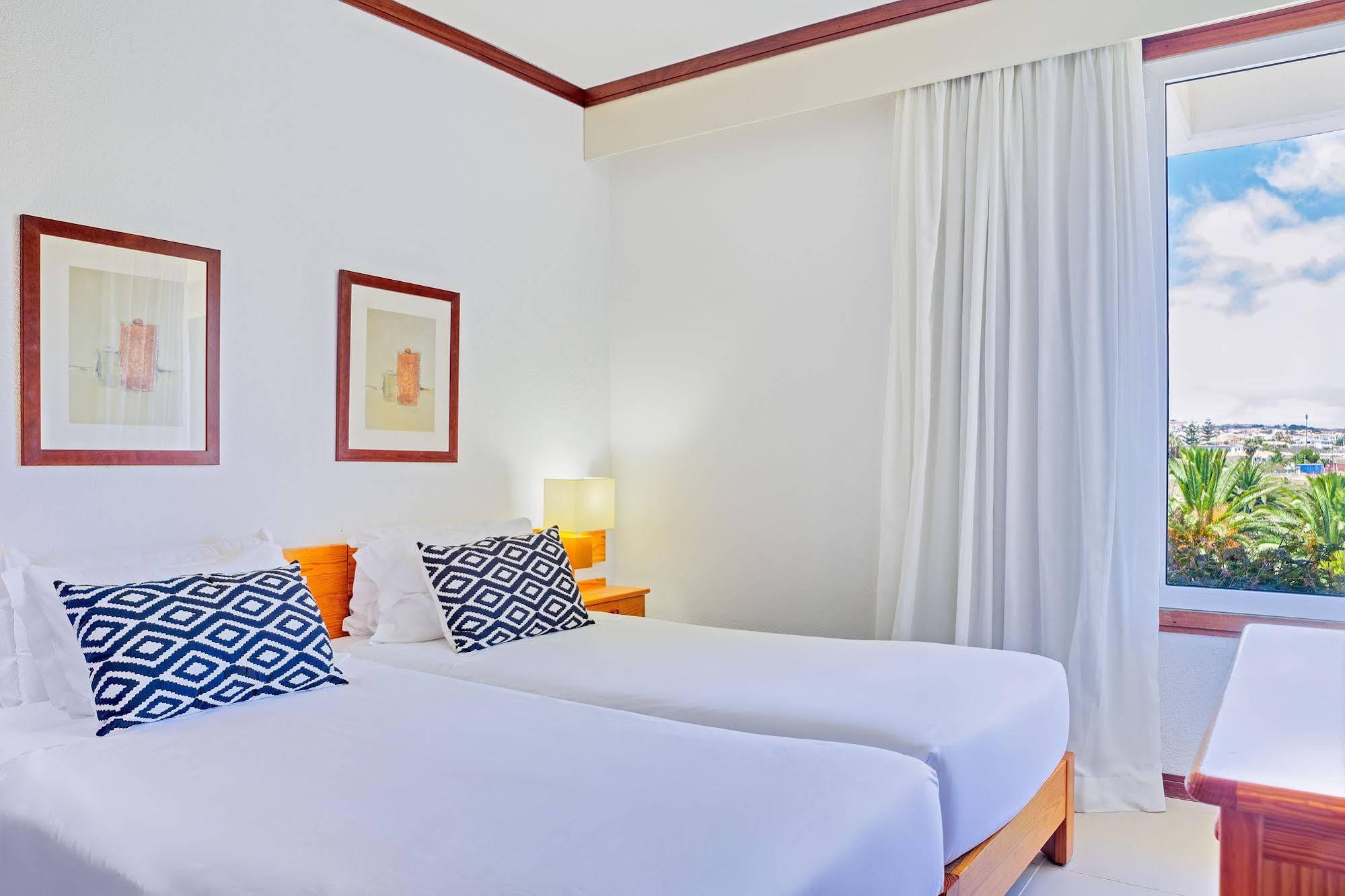 Vila Baleira Suites Porto Santo Eksteriør billede